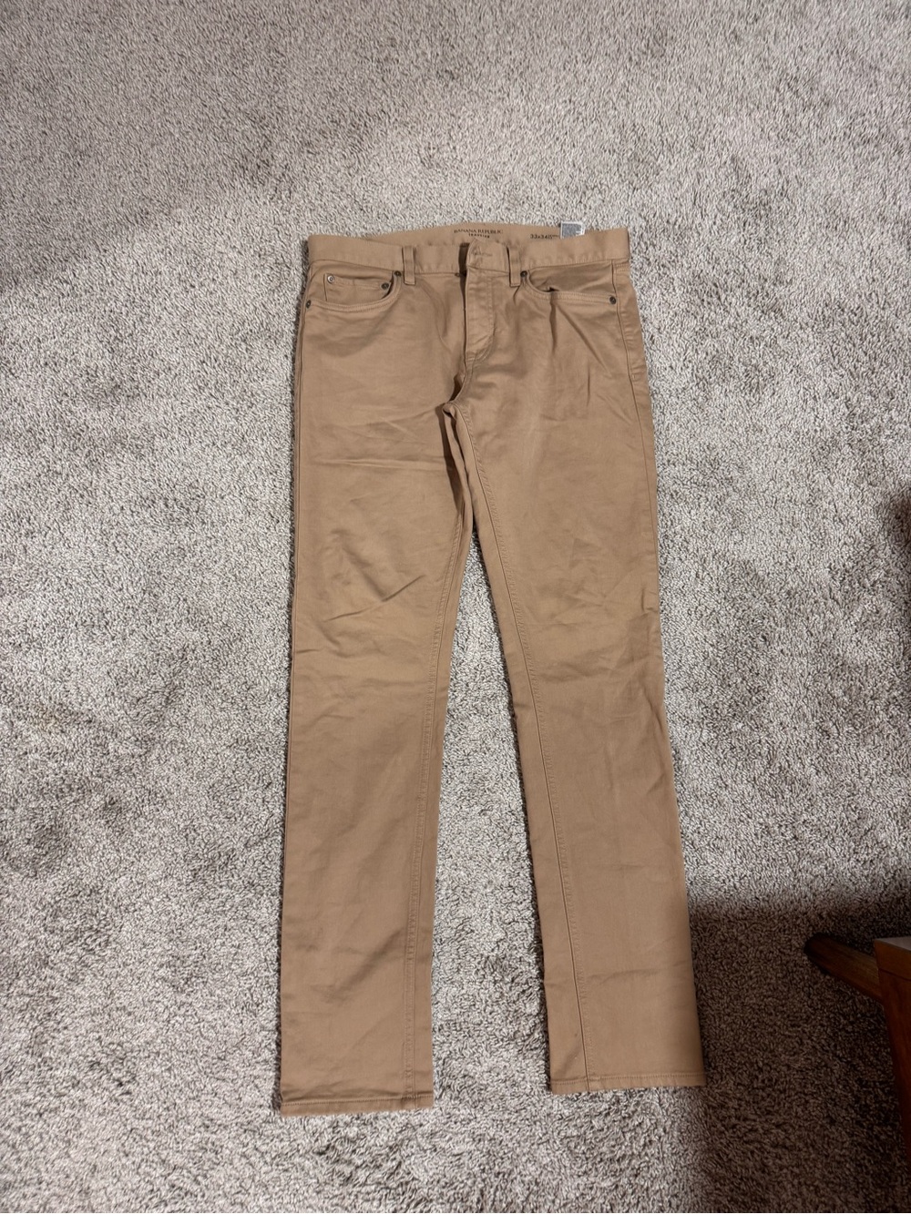 Banana Republic Traveler Chino in Khaki